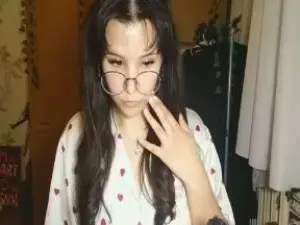Cam4 Adult Webcam of KenishaKudzma