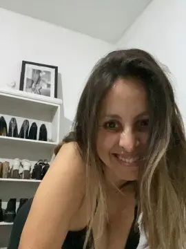 Cam4 Sex Chat of DolceyPaloma27