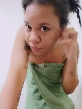 Cam4 Watch Live Sex Cams of Fernovinha