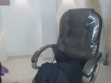 Cam4 Adult Video Chat of Milf_karlye