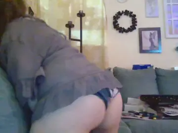 Cam4 Live Sex Cam of QueenCrimson