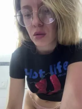 Cam4 Live Porn of lakittyhot