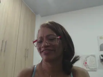 Cam4 Live Sex Cam of BustyXMilf