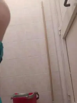 Cam4 Live Sex Cam of Chiaralive