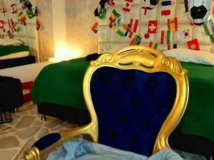 Cam4 Adult Video Chat of MelanieRoux