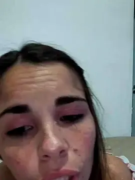 Cam4 Free Live Porn of Desiree025