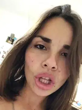 Cam4 Sex Chat of Desiree025