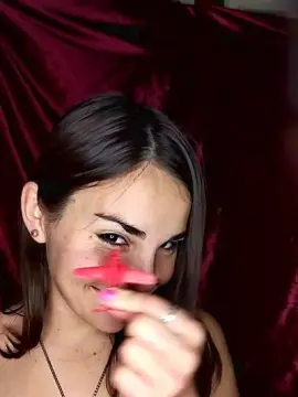 Cam4 Nude Webcam of Desiree025