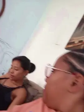 Cam4 Live Sex of Monica2702