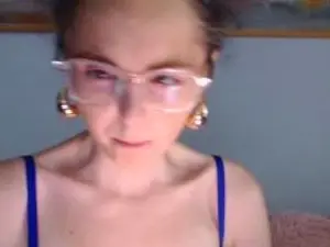 Cam4 Free Live Porn of cleophee