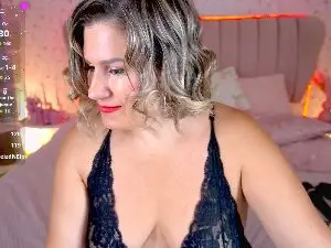 Cam4 Best Webcam of KiraRoxx