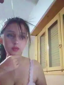 Cam4 Live Porn of gladysjunior