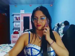 Cam4 Best live sex cam show of Sahotlove1_