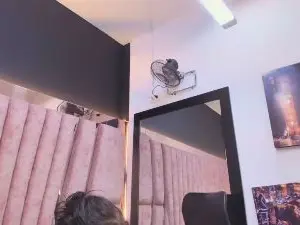 Cam4 Private Sex Chat of hornyskinny26
