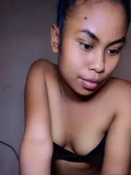 Cam4 Adult Video Chat of Dinah974