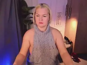 Cam4 Private Sex Chat of YolandaKiss