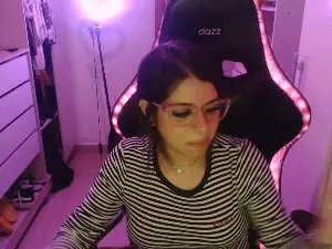 Cam4 Live Sex Cam of Lauriiis