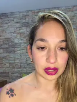 Cam4 Watch Live Sex Cams of tamara225