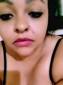 Cam4 Free Live Porn of morenahot_hot2