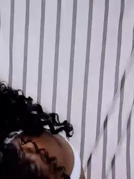 Cam4 Adult Video Chat of ameline1