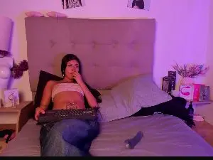 Cam4 Live Sex of Catalella_Hott