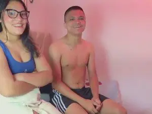 Cam4 Nude Webcam of natasha_n_robin