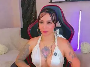 Cam4 Best live sex cam show of EmmyEvans