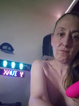 Cam4 Nude Webcam of Xaviymara
