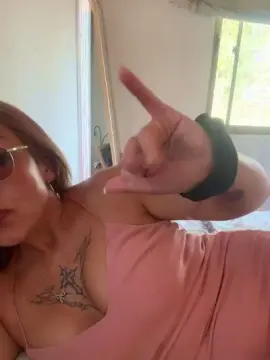 Cam4 Nude Webcam of charlotte_milf3