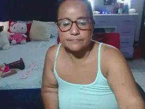 Cam4 Live Sex of pervert_hot4