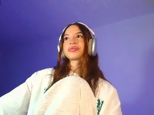 Cam4 Live Porn of Alina_lee