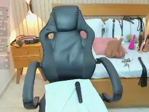 Cam4 Adult Video Chat of luciana_balest