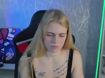 Cam4 Free Live Porn of Jolly_Doll