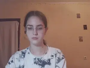 Cam4 Free Live Porn of RoxanaKneisler