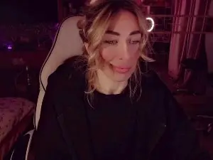 Cam4 Live Sex of AnnieGOld