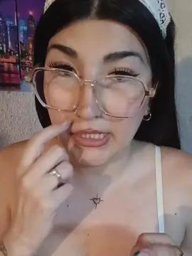 Cam4 Watch Live Sex Cams of DolceNazz