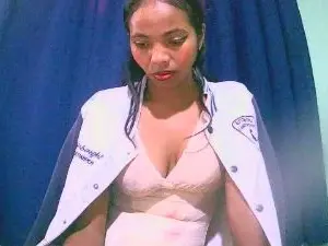 Cam4 Private Sex Chat of Fitiavana8
