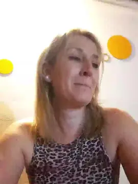 Cam4 Adult Webcams of Lunitalinda3