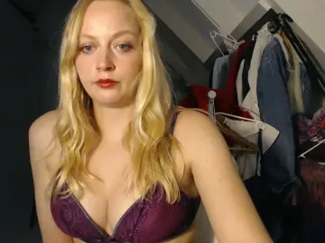 Cam4 Nude Webcam of lucyelena