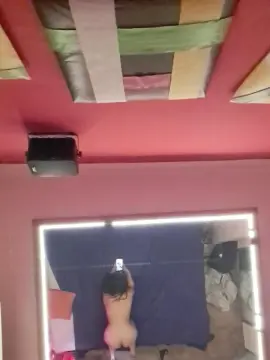 Cam4 Free Live Porn of lucii25