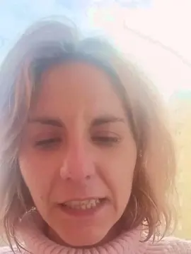 Cam4 Free Porn Cam of piccolaqueen