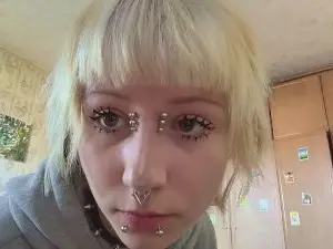 Cam4 Free Live Porn of GudrunHenseler