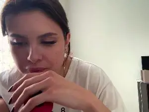 Cam4 Free Live Porn of CamiYaple