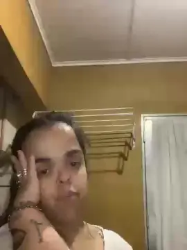 Cam4 Live Sex of Littleegirl69