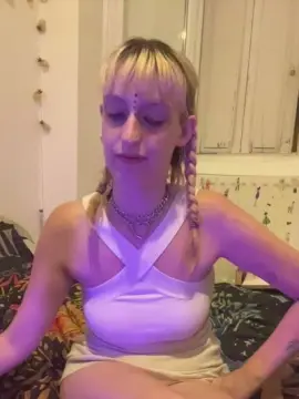 Cam4 Private Sex Chat of Littlesecret1