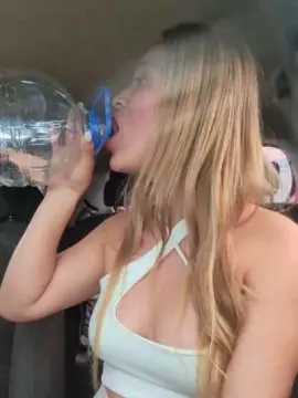 Cam4 Sex Cam of Tania__honey