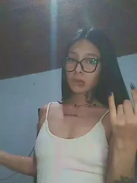 Cam4 Nude Webcam of latinakira1