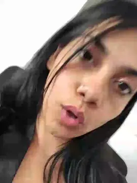 Cam4 Free Live Porn of sweet_scarlett_