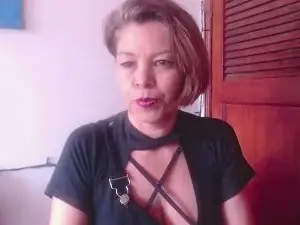 Cam4 Live Sex Cam of Elektra_momy
