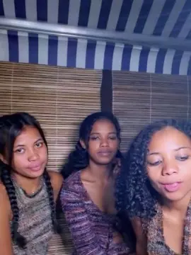 Cam4 Free Live Porn of NickiFrenchy